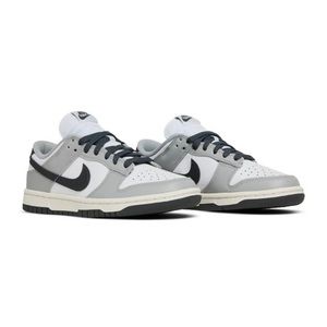 2022 women’s low dunk, light smoke gray